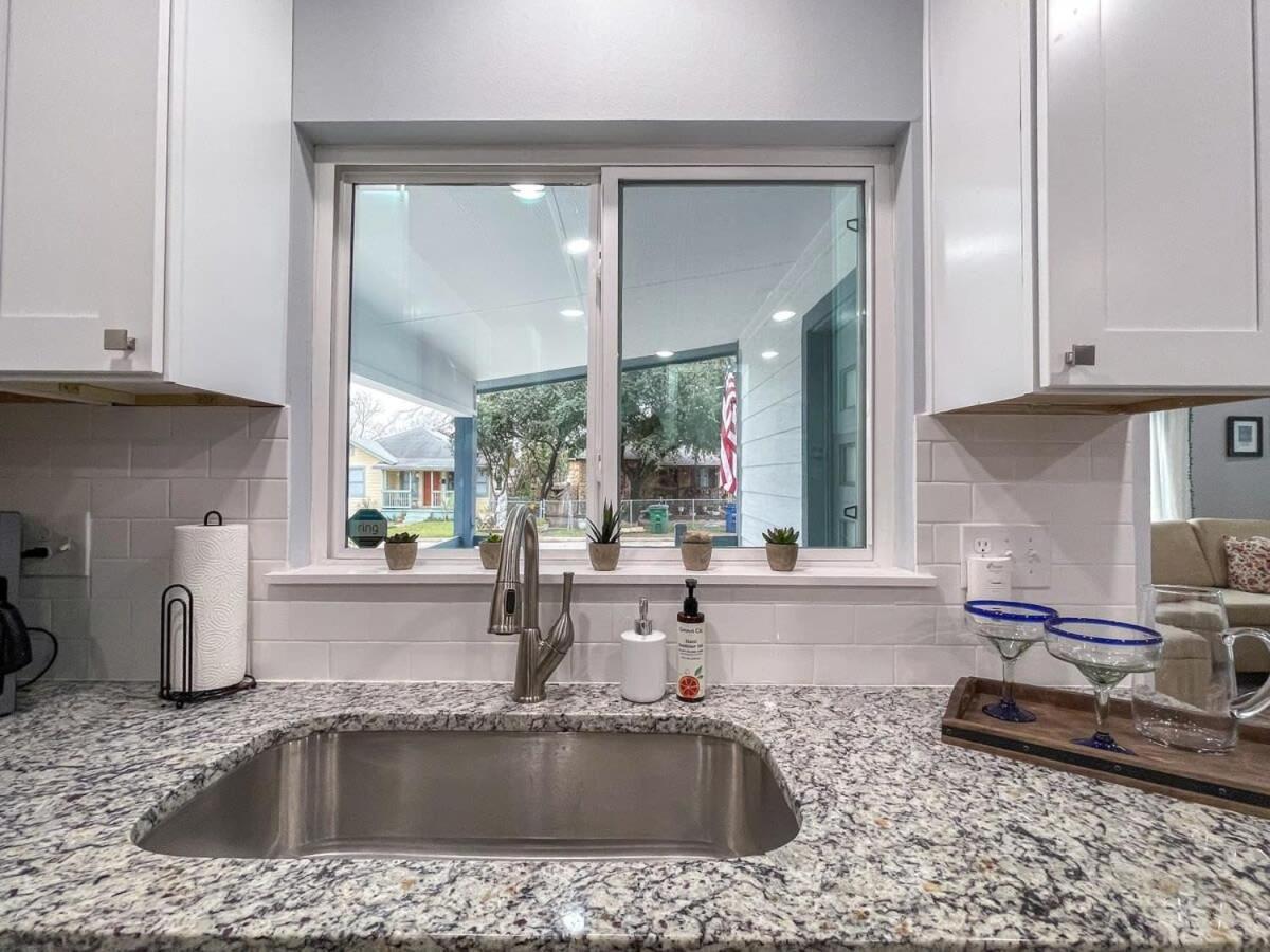 Mainhouse-mins To Downtown Serene At Santa Monica Holiday home *