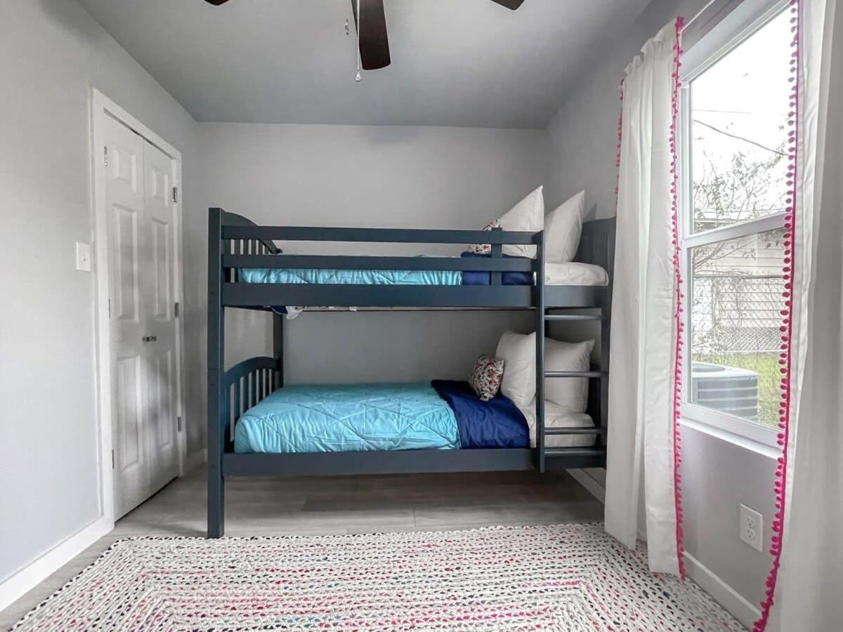 Holiday home Mainhouse-mins To Downtown Serene At Santa Monica